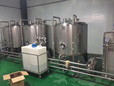 三合一灌装机管道设备 高效生产的关键技术解析